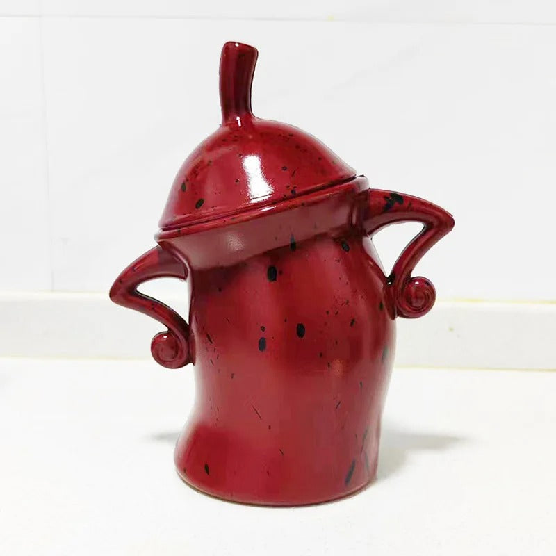 Playful kitchen pot with large storage capacity 