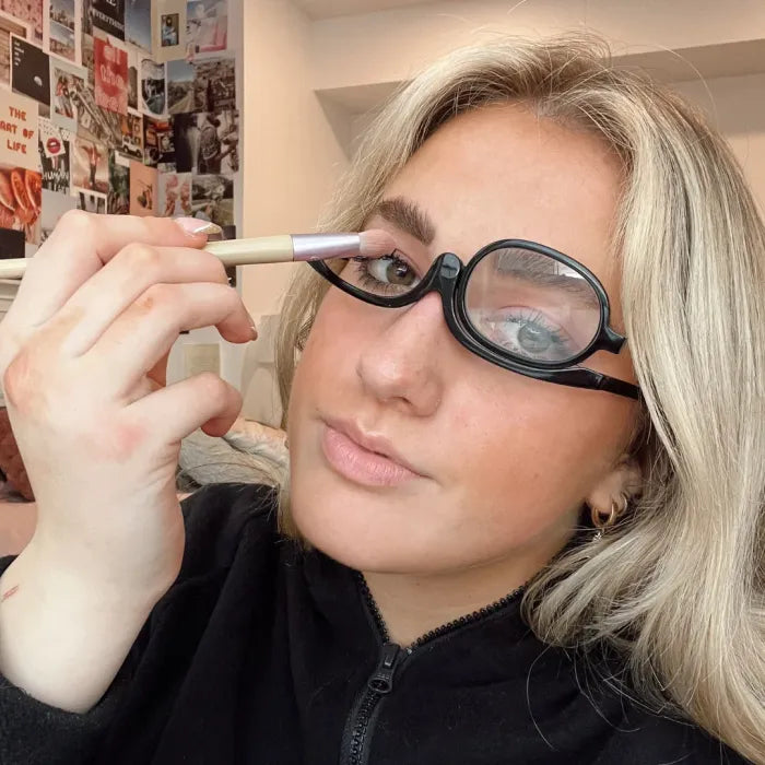 Rotating Makeup Glasses: Precision and Comfort 